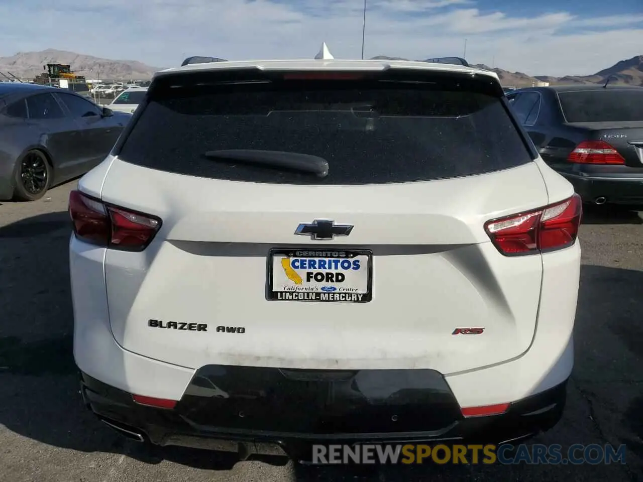 6 fotografías del automóvil dañado 3GNKBJRSXKS661583 CHEVROLET BLAZER 2019