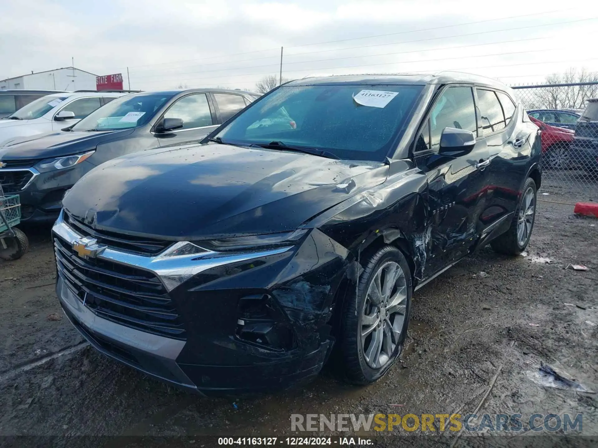 2 fotografías del automóvil dañado 3GNKBKRS8KS697942 CHEVROLET BLAZER 2019
