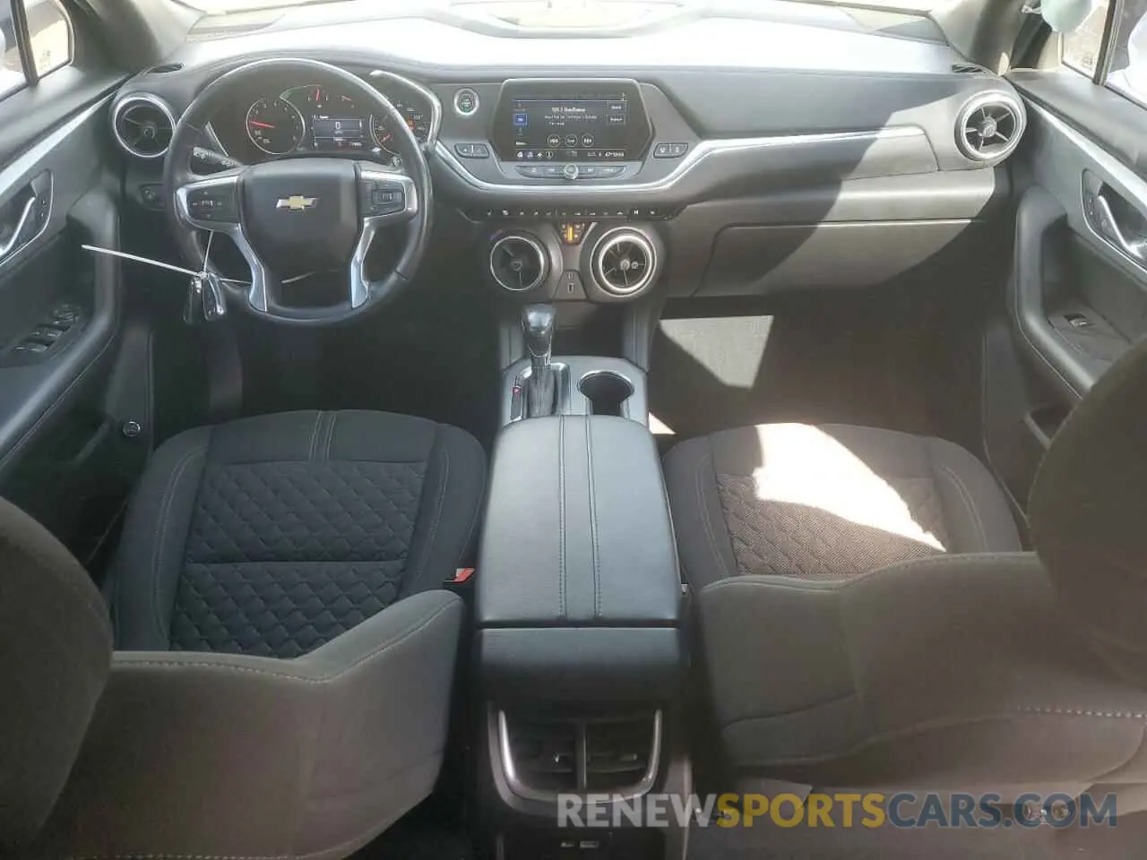 8 fotografías del automóvil dañado 3GNKBBRA6LS590686 CHEVROLET BLAZER 2020