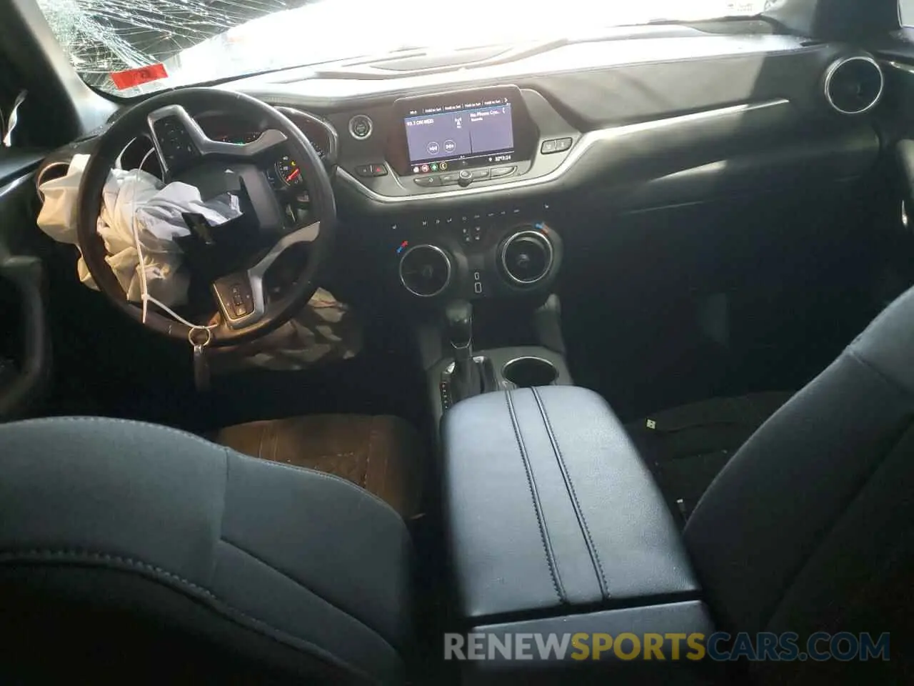 8 fotografías del automóvil dañado 3GNKBCR43LS615463 CHEVROLET BLAZER 2020