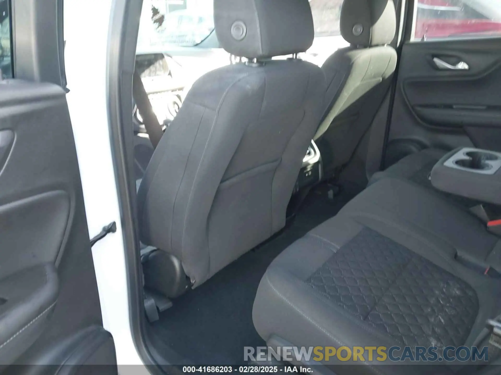 8 fotografías del automóvil dañado 3GNKBCR4XLS698213 CHEVROLET BLAZER 2020