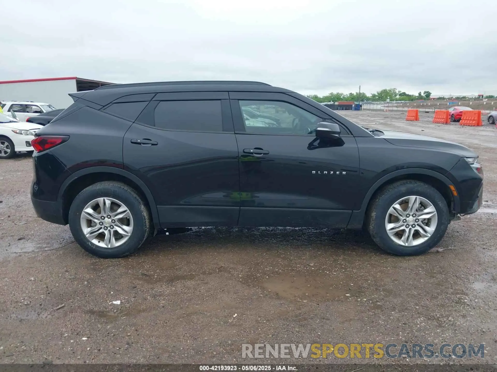 13 fotografías del automóvil dañado 3GNKBCRS0LS616603 CHEVROLET BLAZER 2020