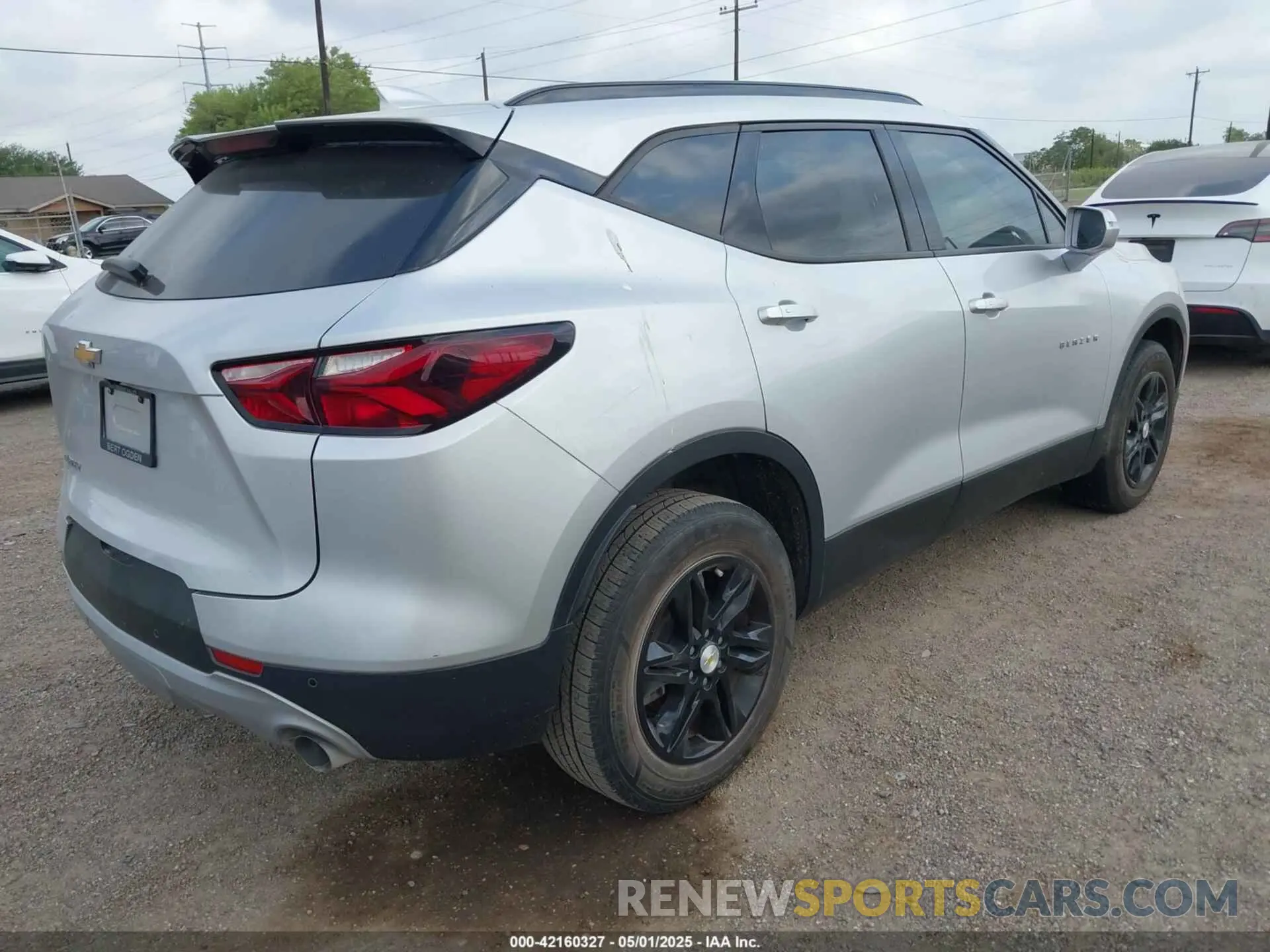 4 fotografías del automóvil dañado 3GNKBCRS5LS716986 CHEVROLET BLAZER 2020