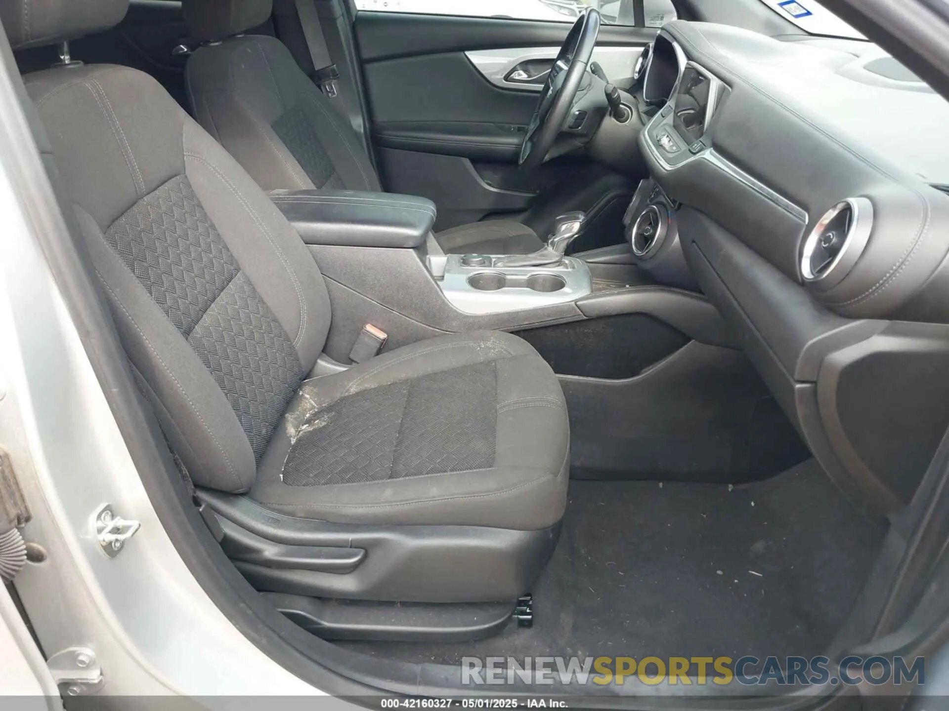 5 fotografías del automóvil dañado 3GNKBCRS5LS716986 CHEVROLET BLAZER 2020