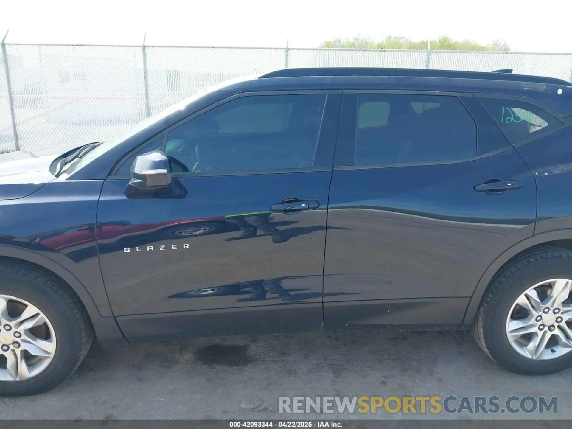 14 fotografías del automóvil dañado 3GNKBCRSXLS690885 CHEVROLET BLAZER 2020