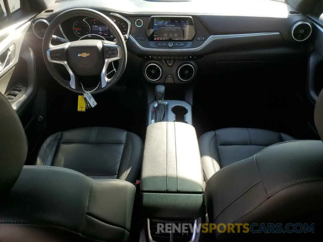 8 fotografías del automóvil dañado 3GNKBDRS8LS625989 CHEVROLET BLAZER 2020