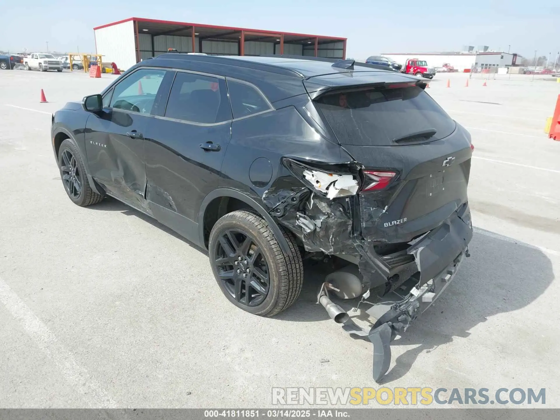 3 fotografías del automóvil dañado 3GNKBDRS8LS671323 CHEVROLET BLAZER 2020
