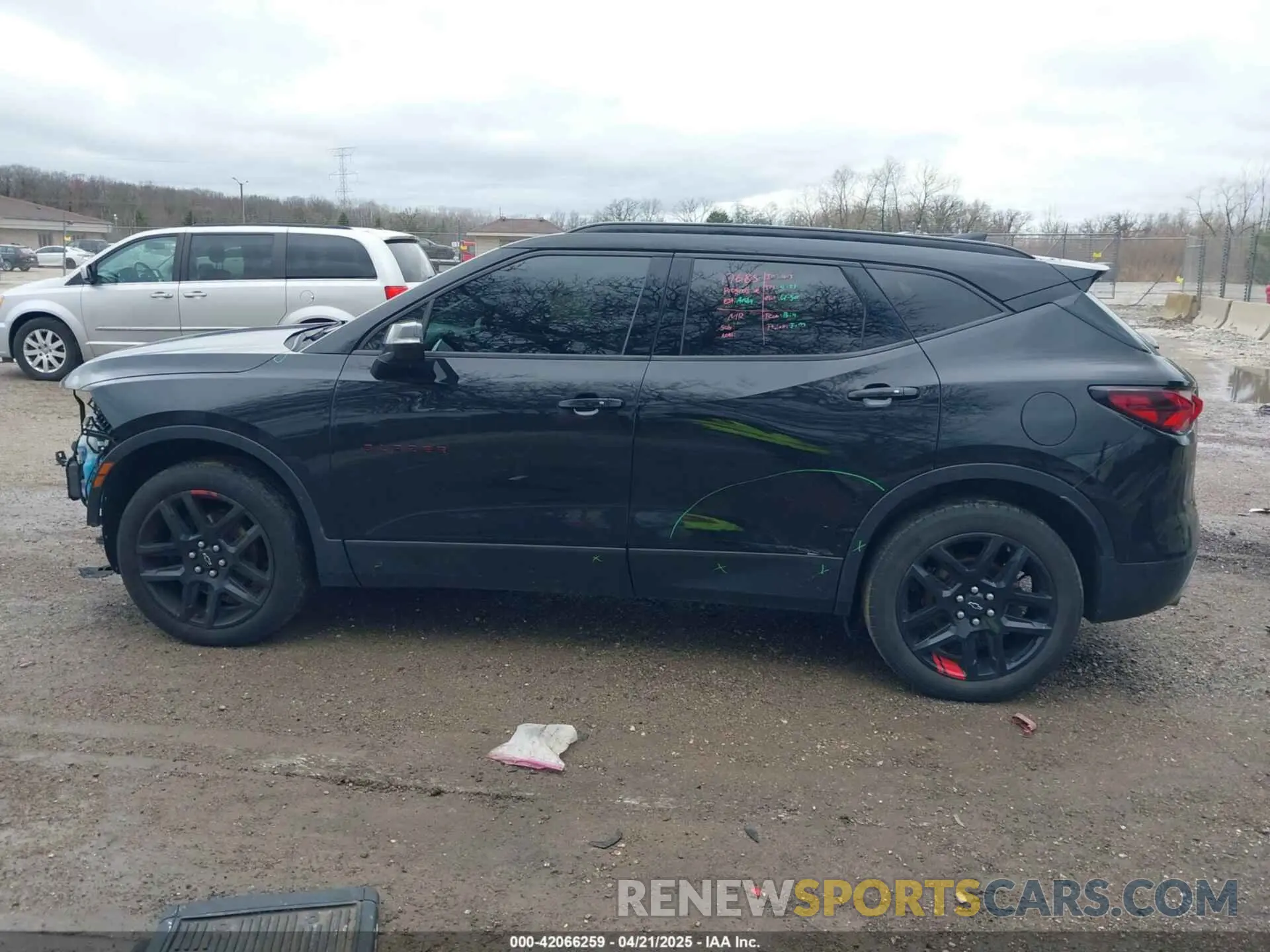 15 fotografías del automóvil dañado 3GNKBJR40LS699424 CHEVROLET BLAZER 2020