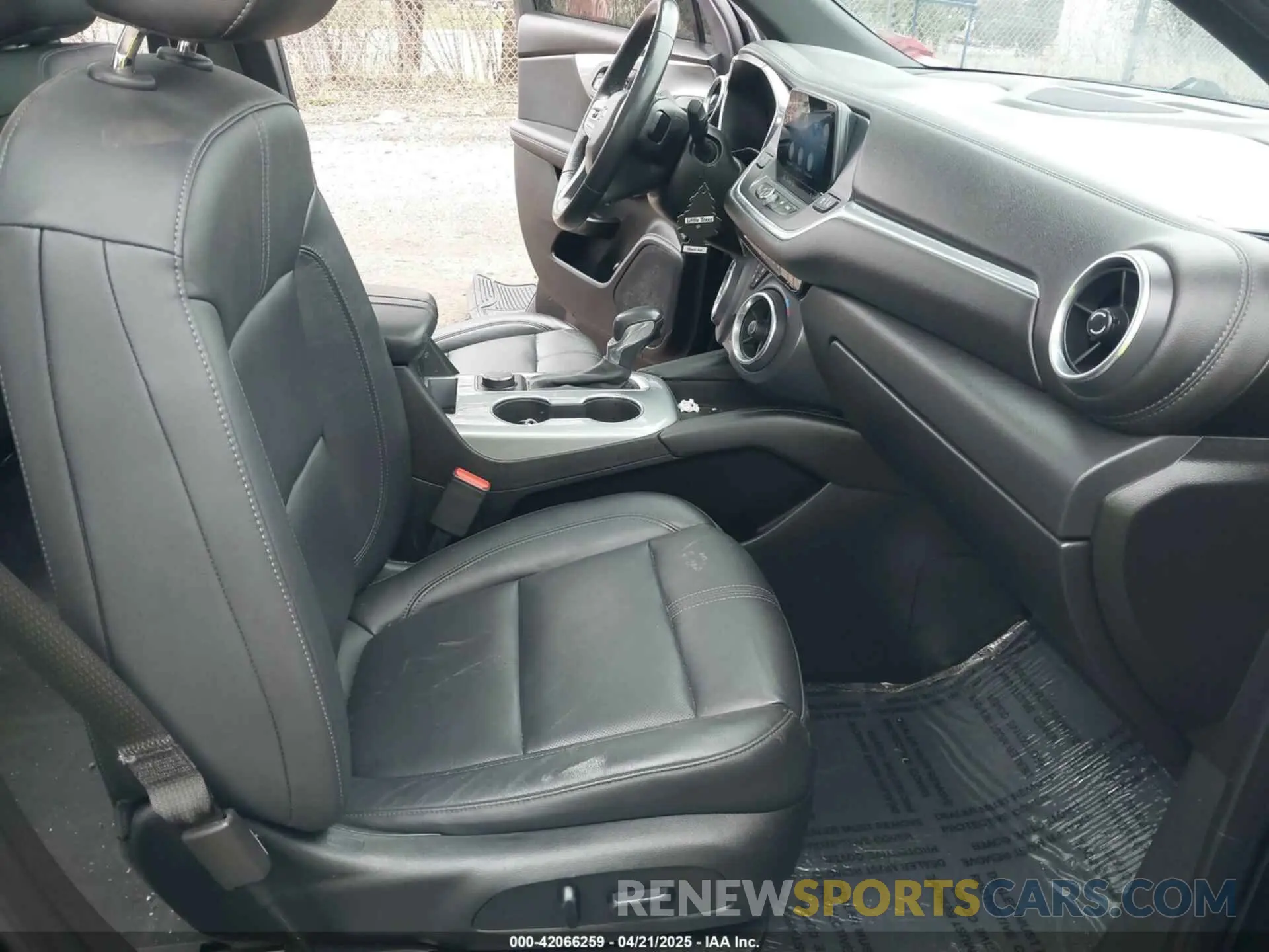 5 fotografías del automóvil dañado 3GNKBJR40LS699424 CHEVROLET BLAZER 2020