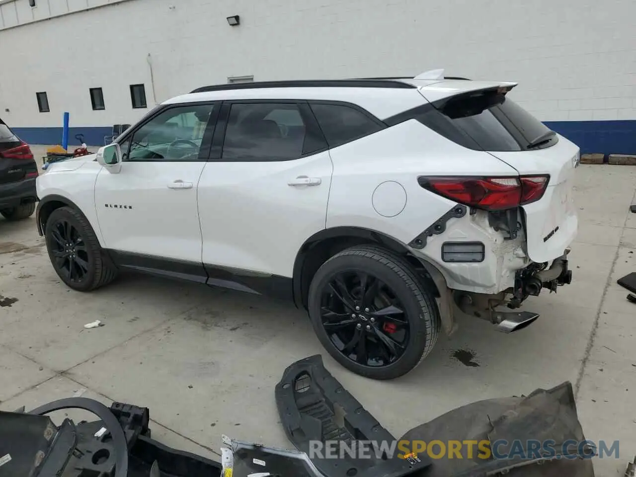 2 fotografías del automóvil dañado 3GNKBKRSXLS723913 CHEVROLET BLAZER 2020