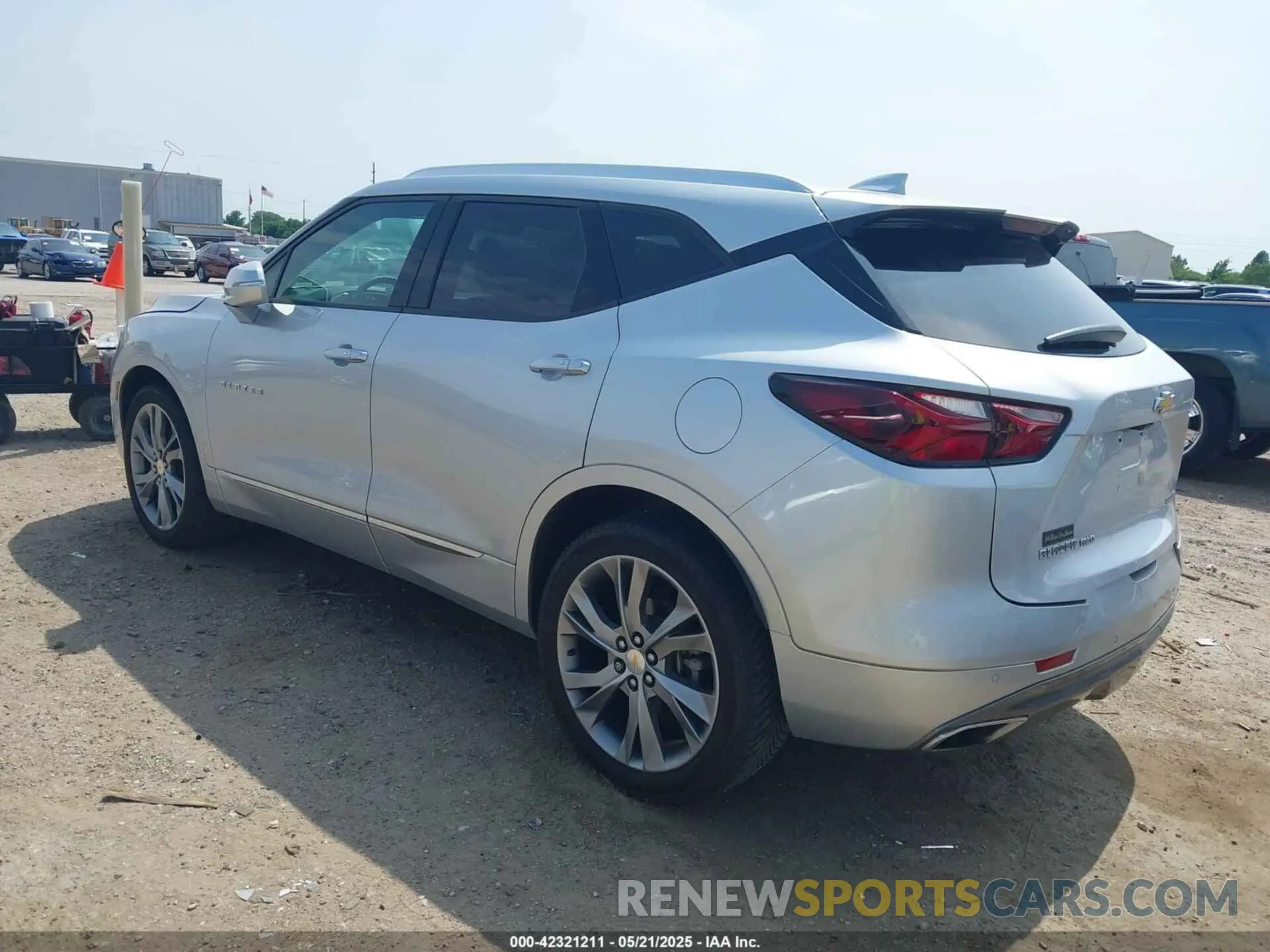 3 fotografías del automóvil dañado 3GNKBLRS2LS570188 CHEVROLET BLAZER 2020