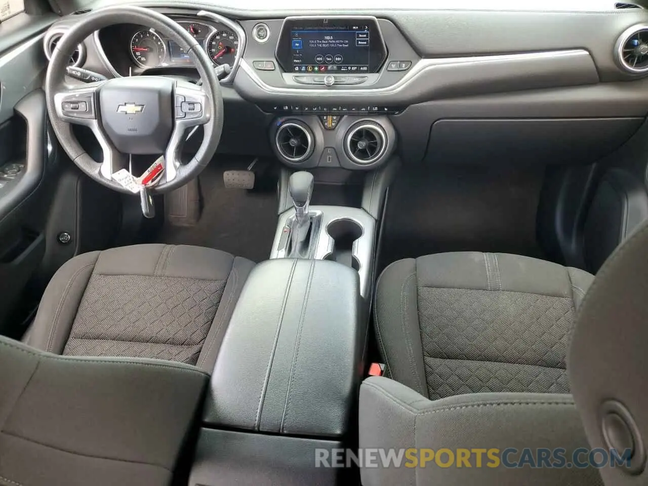 8 fotografías del automóvil dañado 3GNKBBRA0MS508789 CHEVROLET BLAZER 2021
