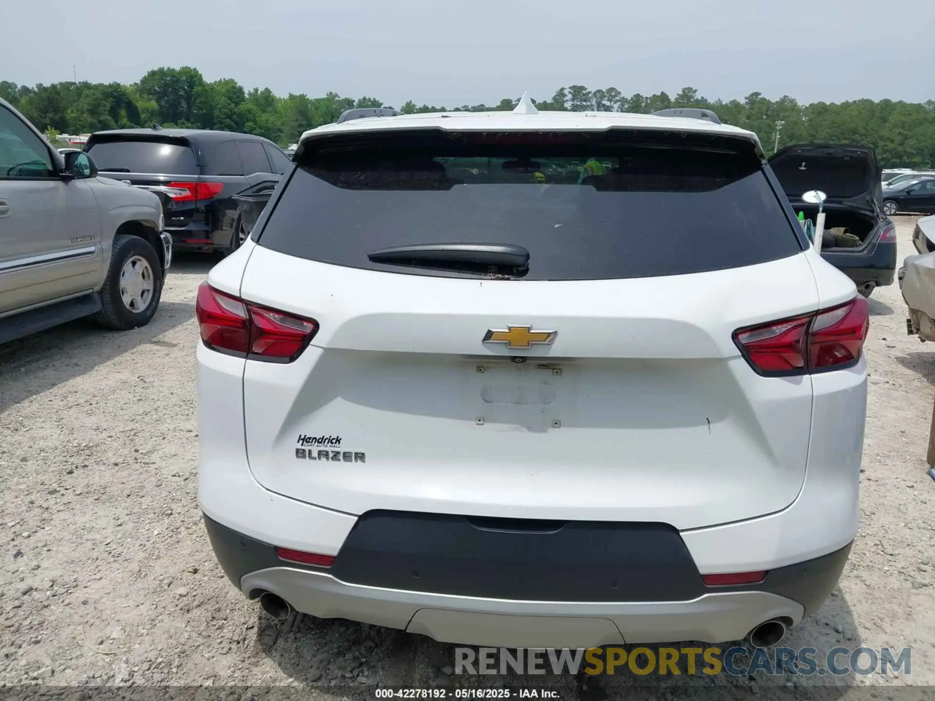 16 fotografías del automóvil dañado 3GNKBBRA9MS509987 CHEVROLET BLAZER 2021