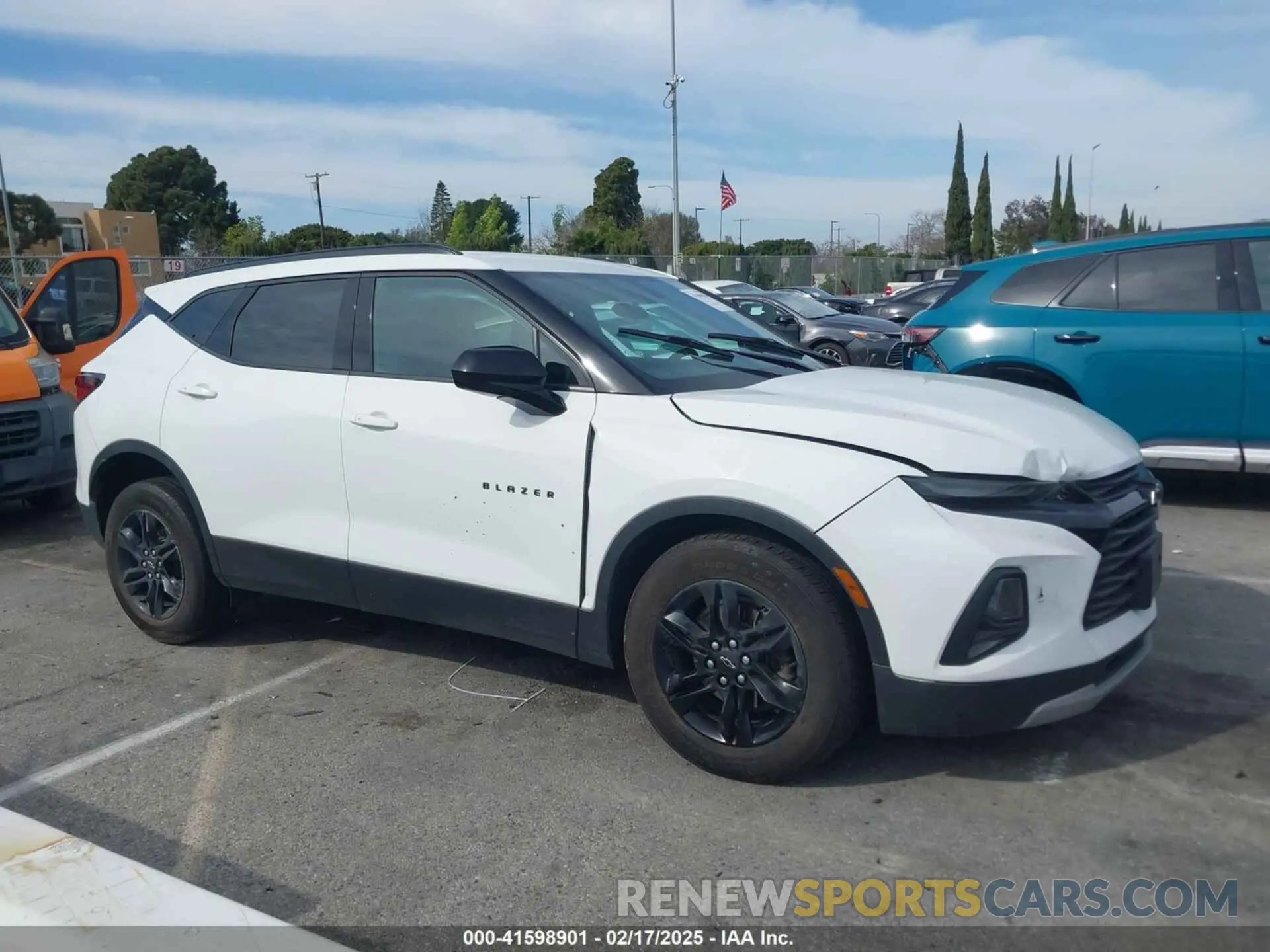 13 fotografías del automóvil dañado 3GNKBBRAXMS569647 CHEVROLET BLAZER 2021