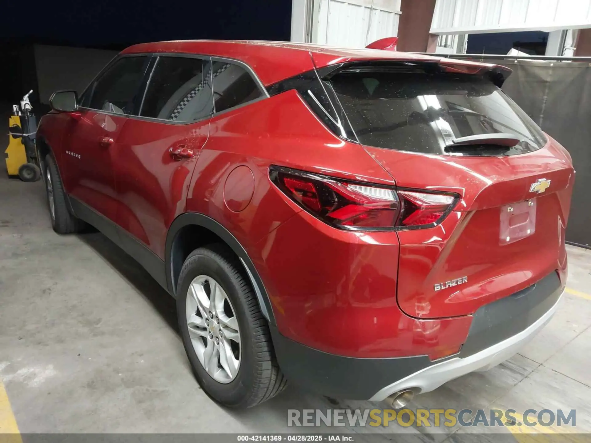 3 fotografías del automóvil dañado 3GNKBBRAXMS573326 CHEVROLET BLAZER 2021