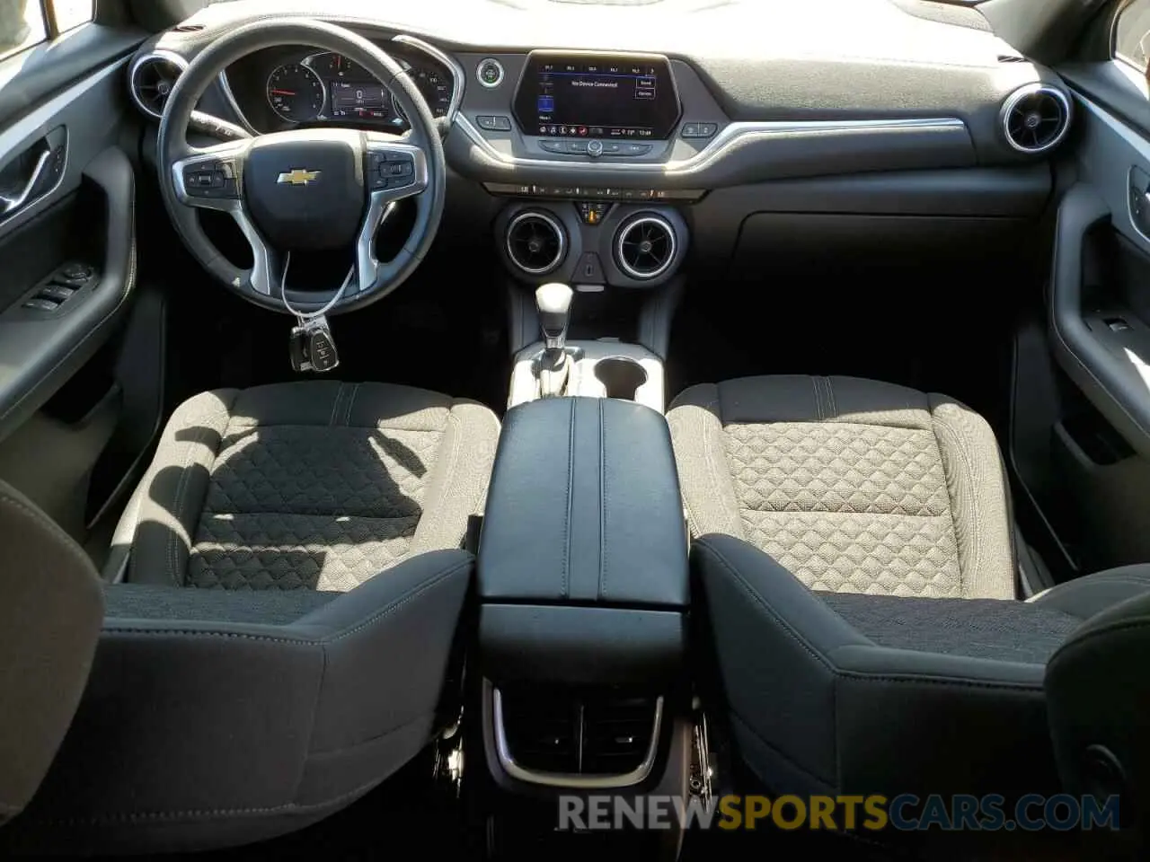 8 fotografías del automóvil dañado 3GNKBCR43MS567044 CHEVROLET BLAZER 2021