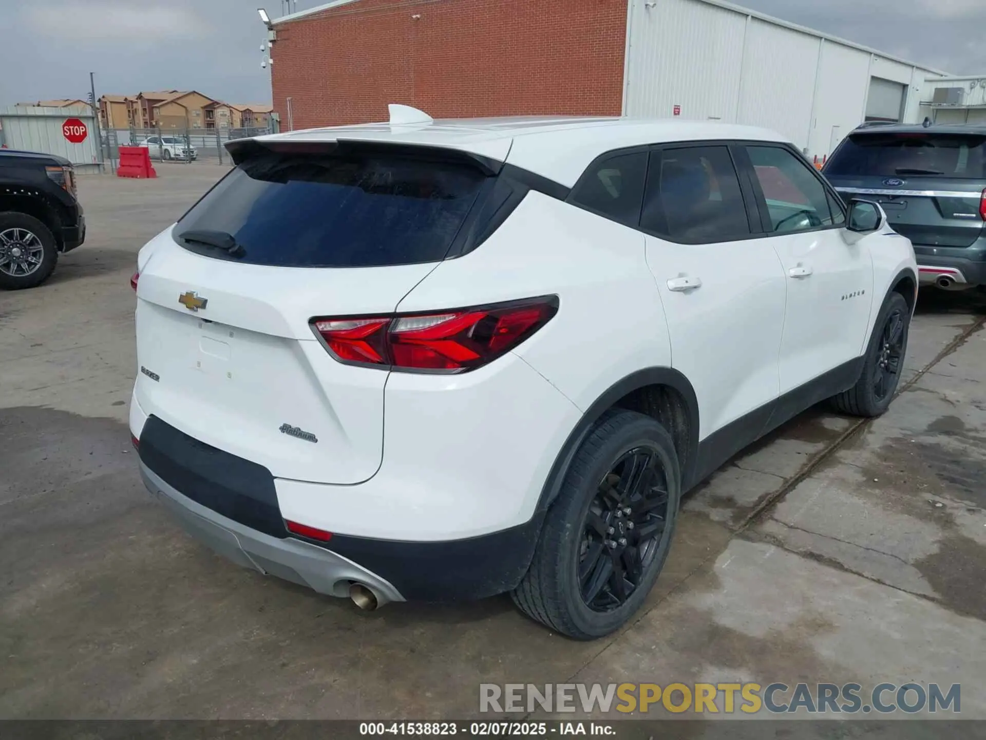 4 fotografías del automóvil dañado 3GNKBCRS3MS576373 CHEVROLET BLAZER 2021