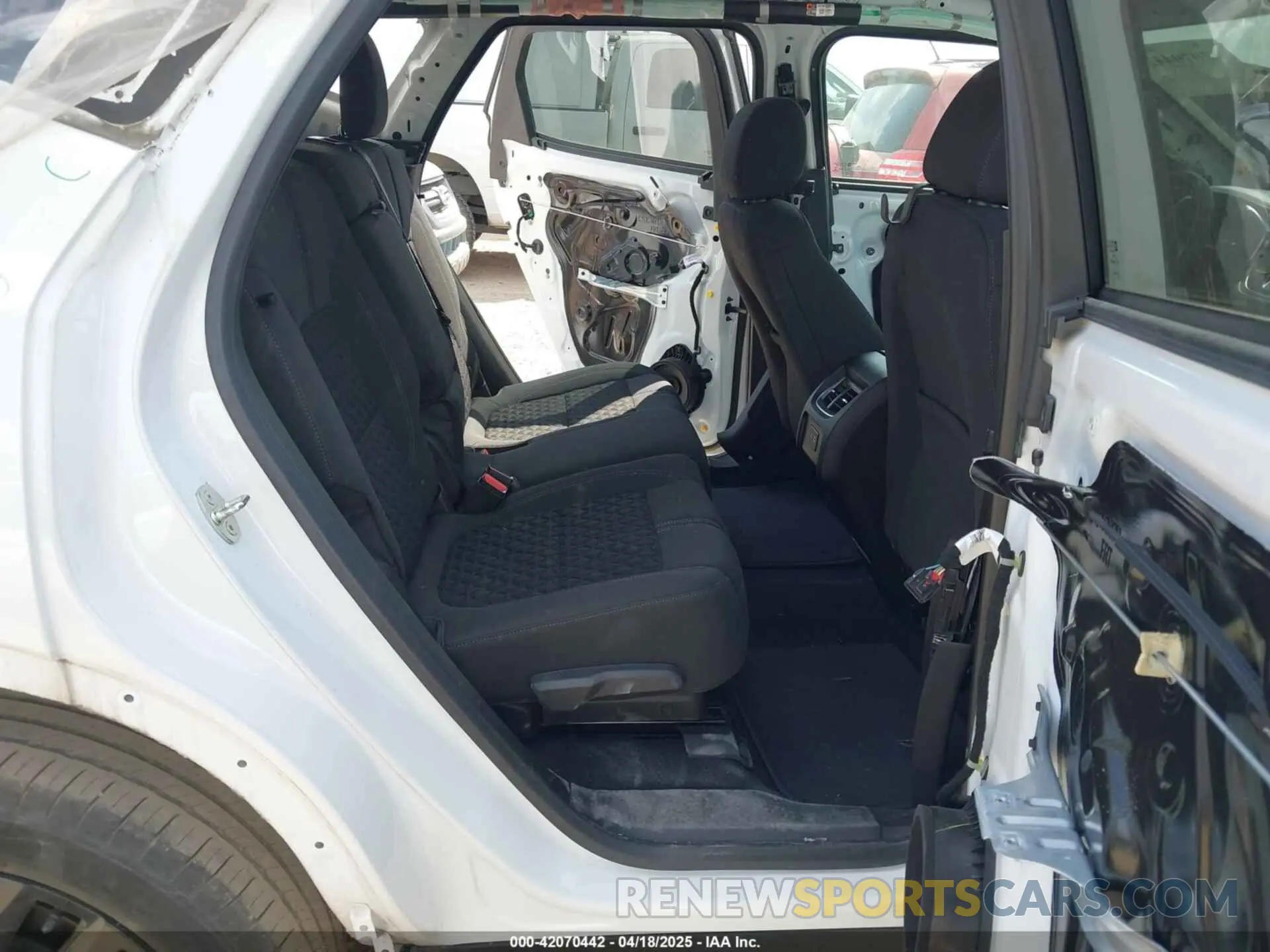 8 fotografías del automóvil dañado 3GNKBCRS6MS526776 CHEVROLET BLAZER 2021