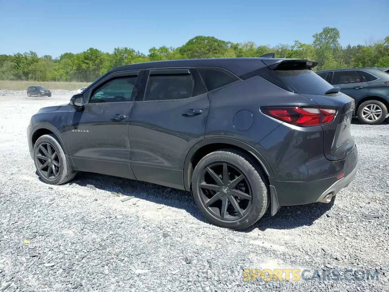 2 fotografías del automóvil dañado 3GNKBCRS8MS513057 CHEVROLET BLAZER 2021