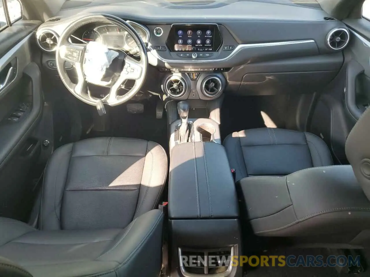 8 fotografías del automóvil dañado 3GNKBDR4XMS500026 CHEVROLET BLAZER 2021
