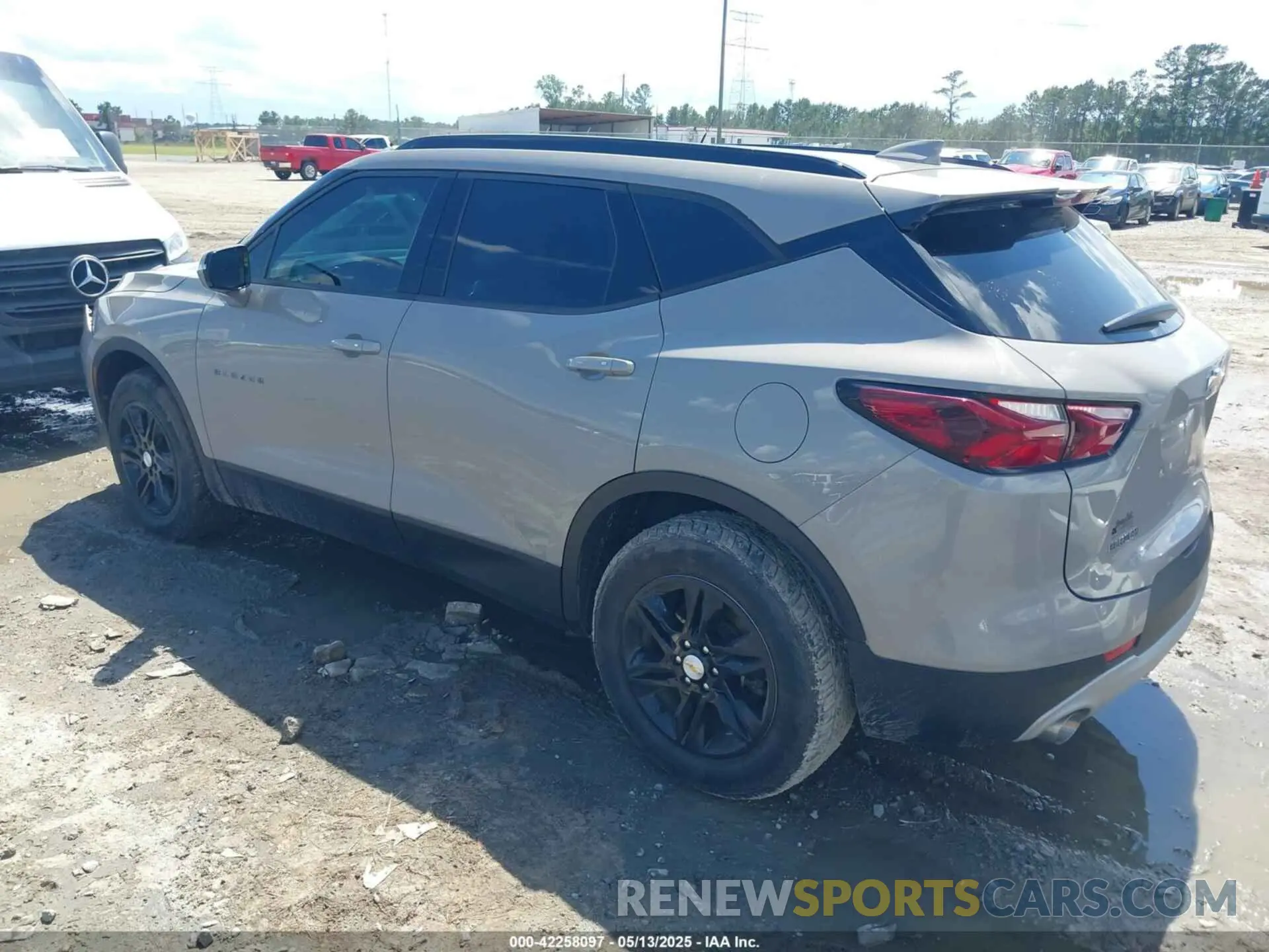 3 fotografías del automóvil dañado 3GNKBDRS5MS502636 CHEVROLET BLAZER 2021