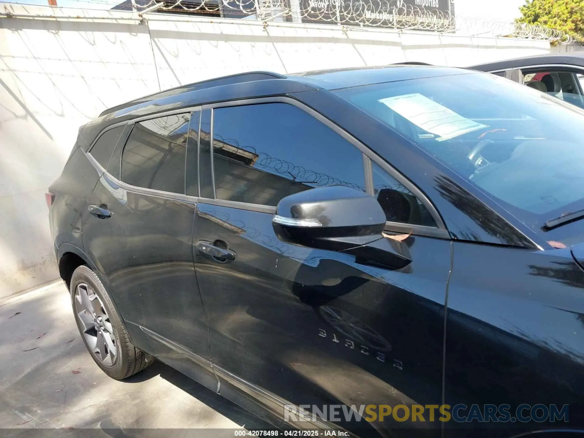 14 fotografías del automóvil dañado 3GNKBERS4MS523208 CHEVROLET BLAZER 2021