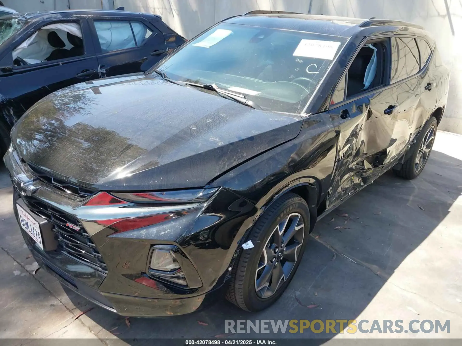 2 fotografías del automóvil dañado 3GNKBERS4MS523208 CHEVROLET BLAZER 2021