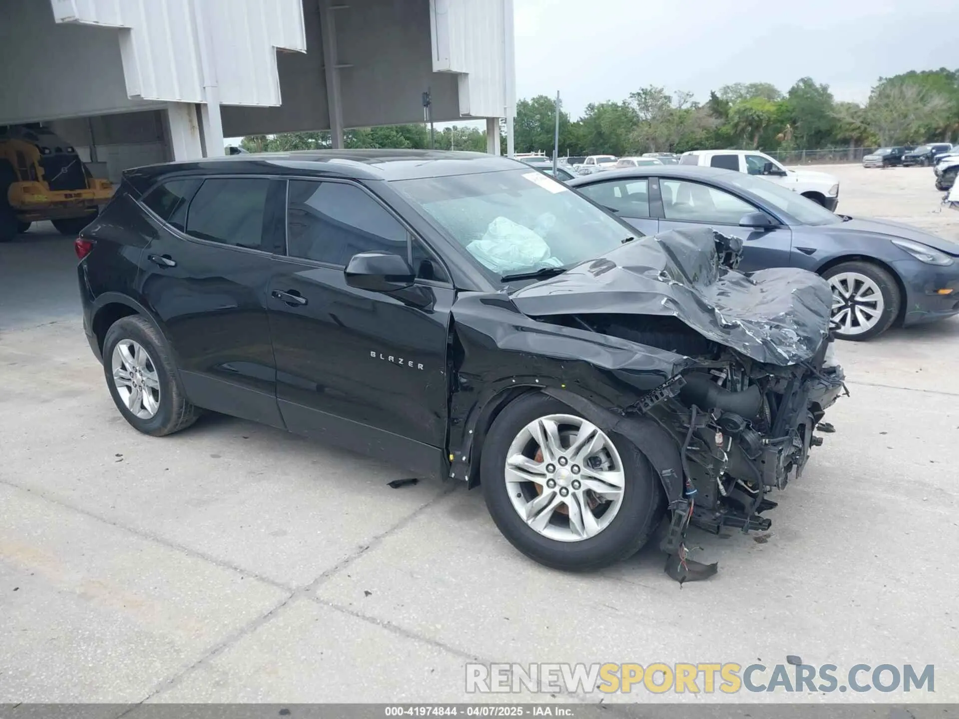1 fotografías del automóvil dañado 3GNKBHRS1MS512667 CHEVROLET BLAZER 2021