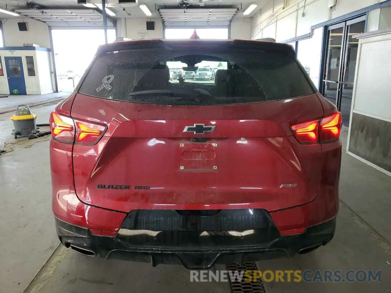 6 fotografías del automóvil dañado 3GNKBKRS8MS584866 CHEVROLET BLAZER 2021