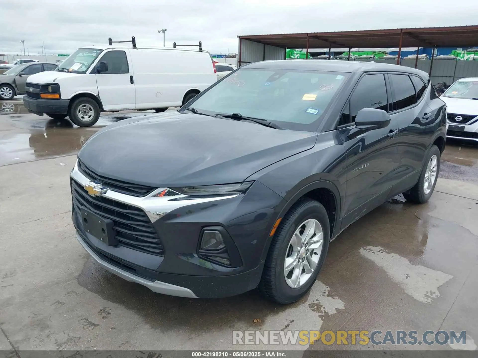 2 fotografías del automóvil dañado 3GNKBCR40NS212396 CHEVROLET BLAZER 2022