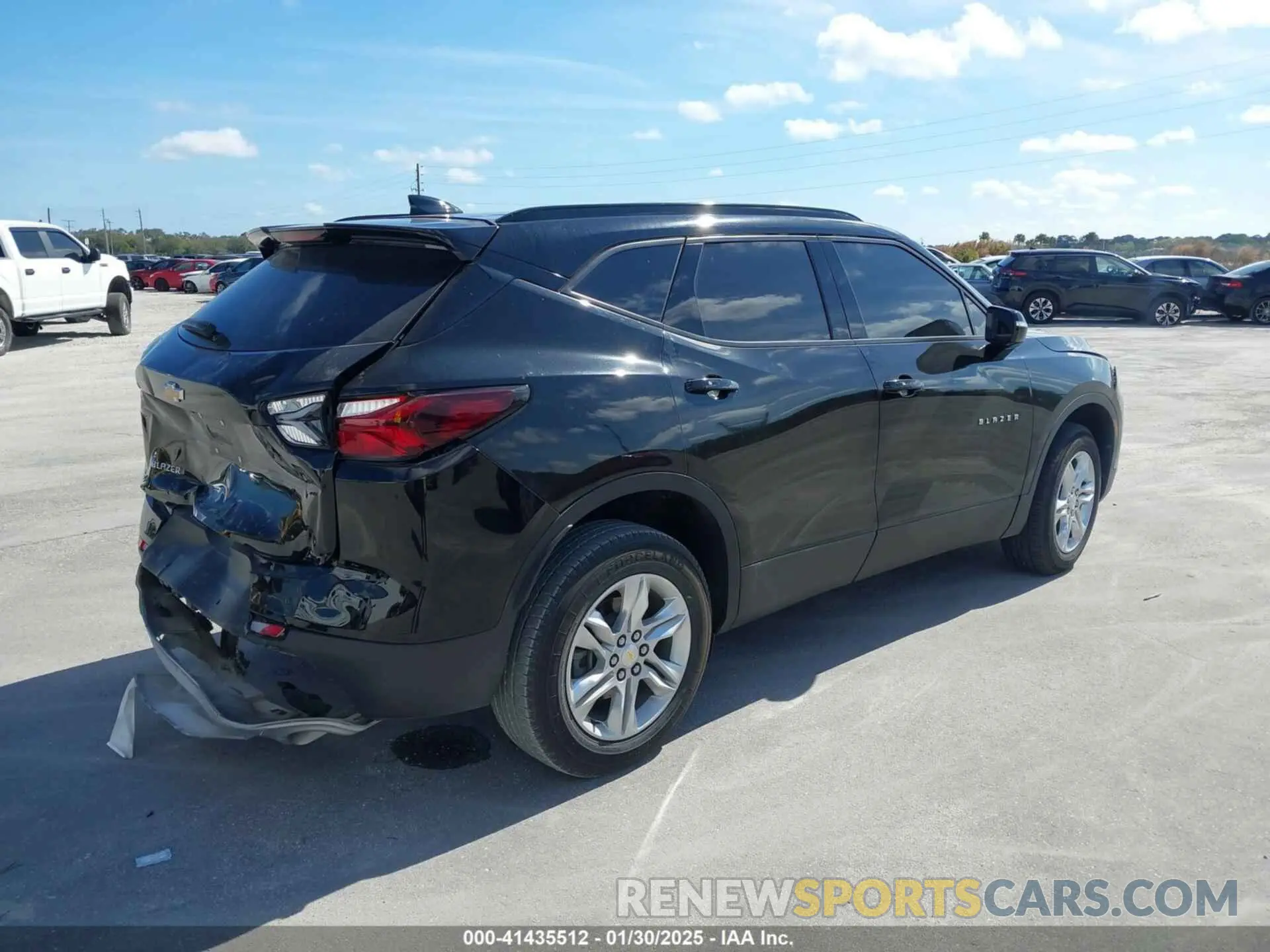 4 fotografías del automóvil dañado 3GNKBCR45NS138120 CHEVROLET BLAZER 2022