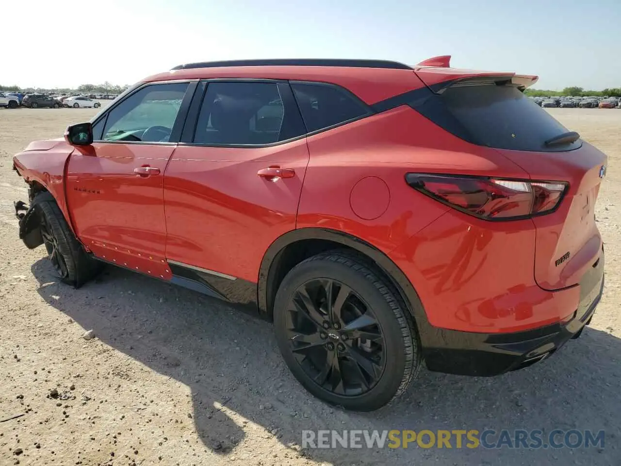 2 fotografías del automóvil dañado 3GNKBERS1NS114973 CHEVROLET BLAZER 2022