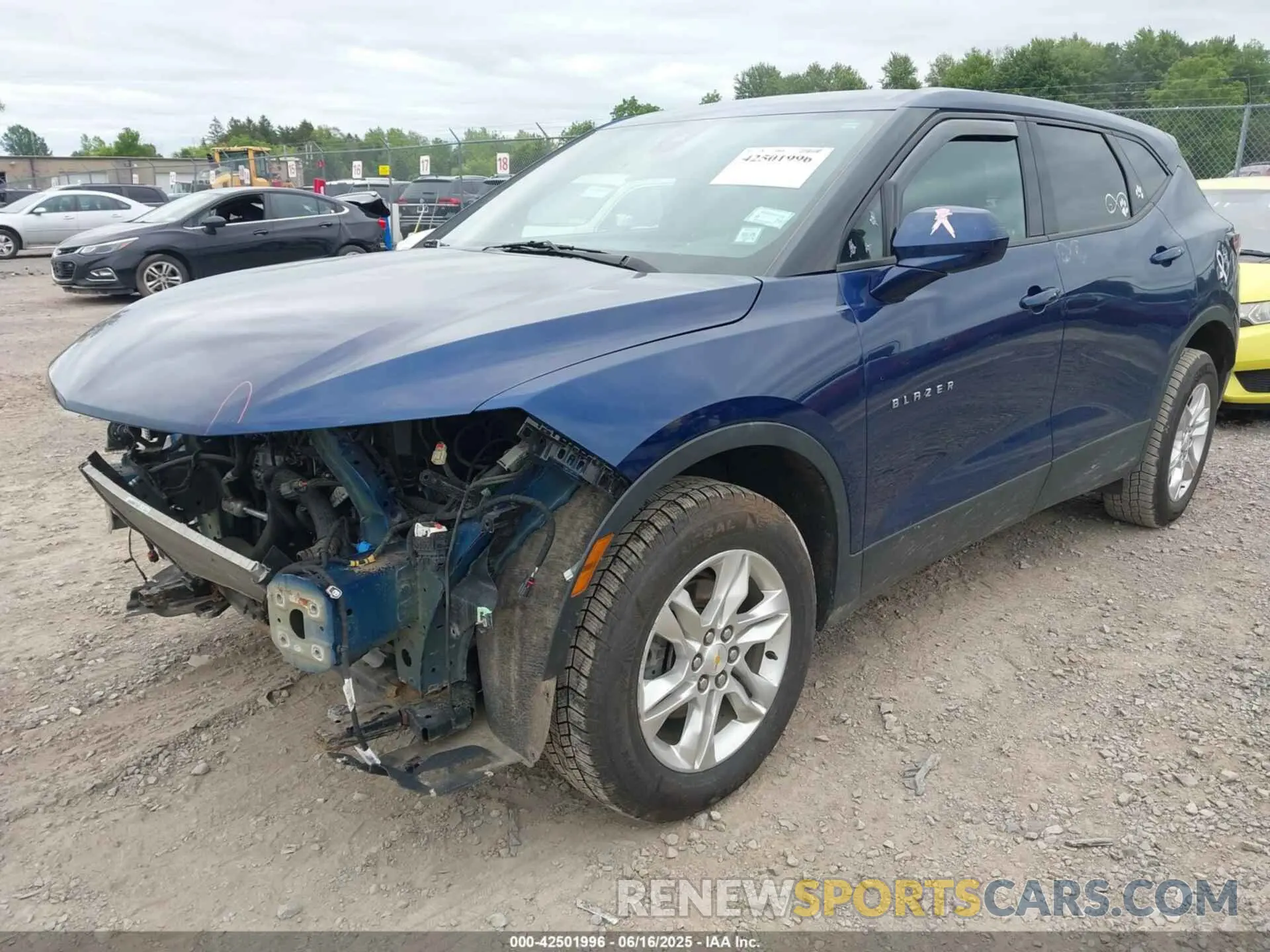 2 fotografías del automóvil dañado 3GNKBHR43NS132555 CHEVROLET BLAZER 2022
