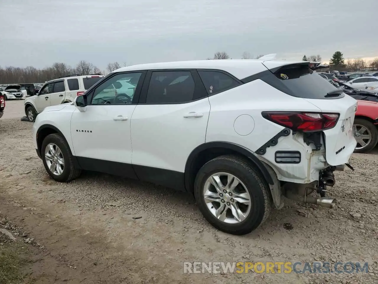 2 fotografías del automóvil dañado 3GNKBHR44NS116459 CHEVROLET BLAZER 2022