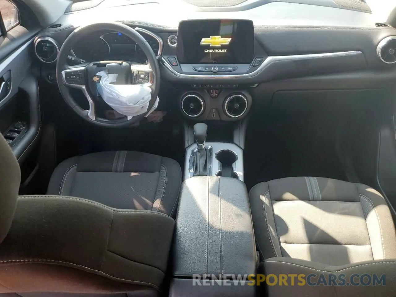 8 fotografías del automóvil dañado 3GNKBCR42PS103716 CHEVROLET BLAZER 2023