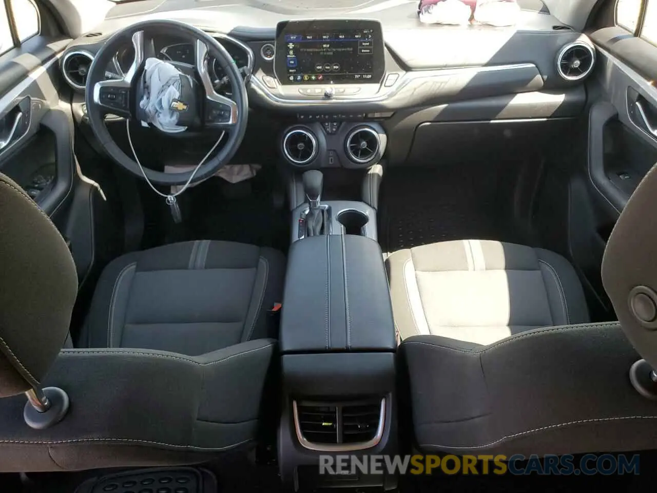 8 fotografías del automóvil dañado 3GNKBCR44PS210816 CHEVROLET BLAZER 2023