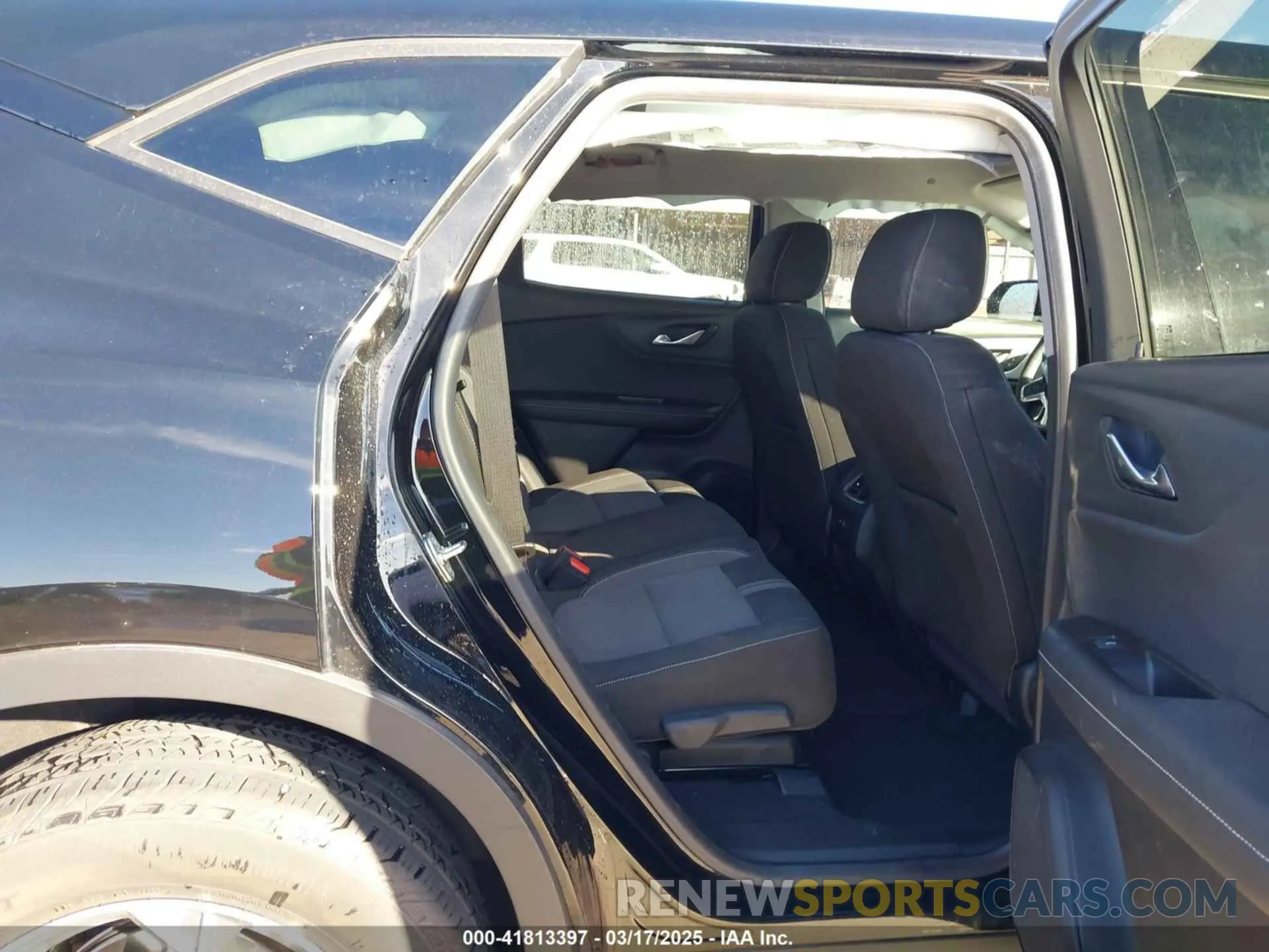 8 fotografías del automóvil dañado 3GNKBCR46PS217699 CHEVROLET BLAZER 2023