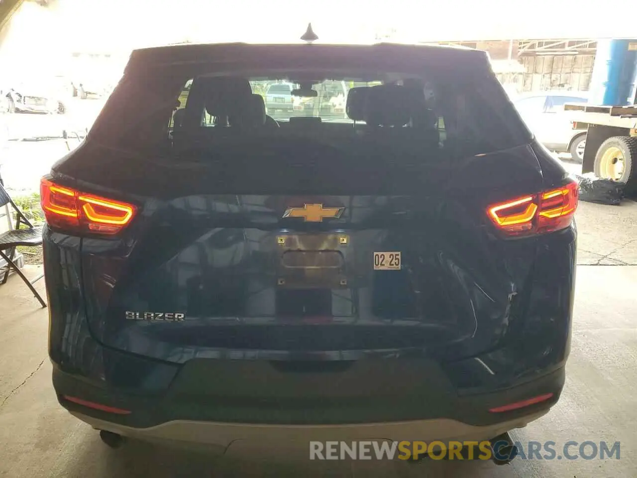 6 fotografías del automóvil dañado 3GNKBCR48PS143881 CHEVROLET BLAZER 2023