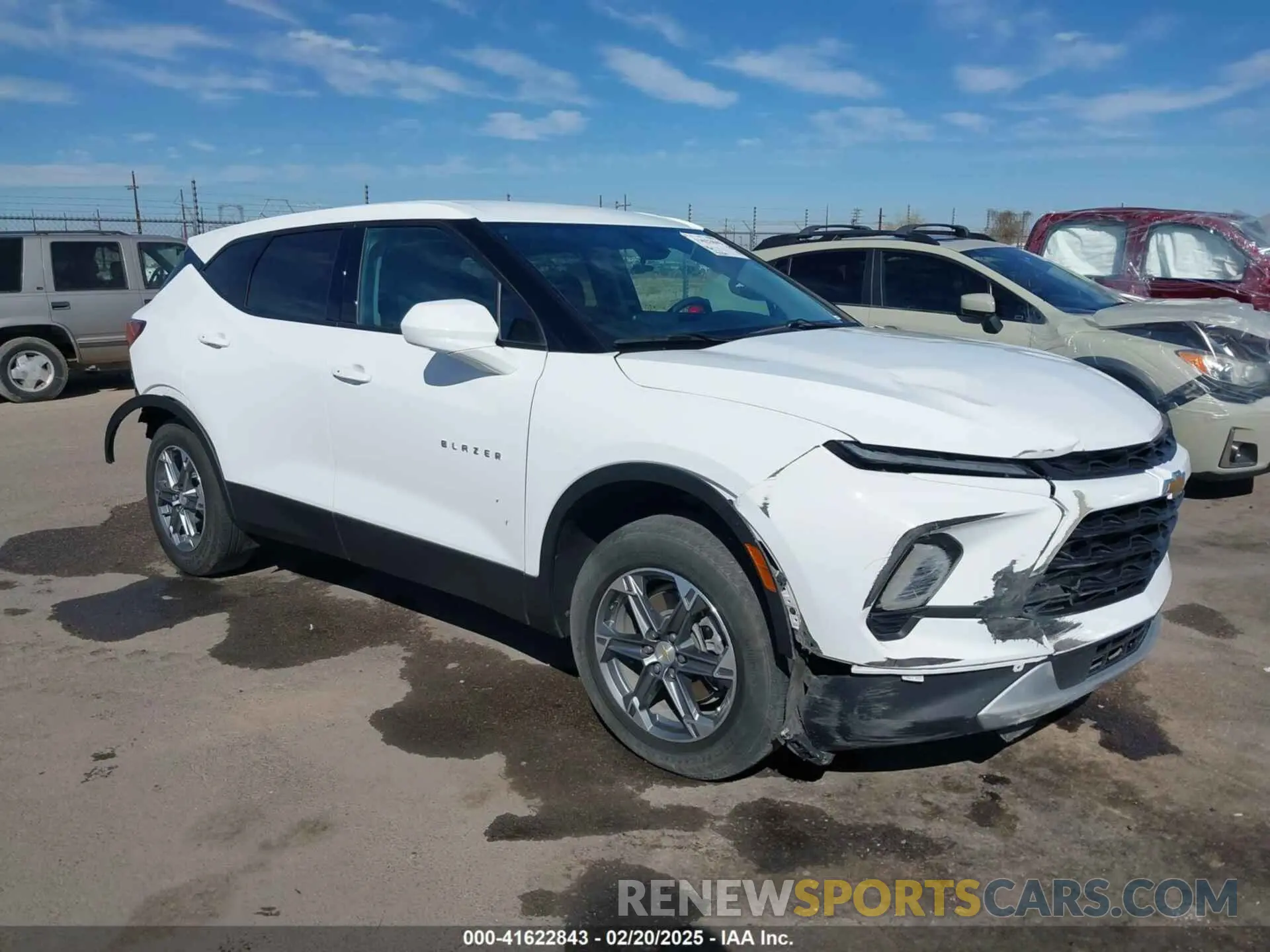 1 fotografías del automóvil dañado 3GNKBCR4XPS116844 CHEVROLET BLAZER 2023