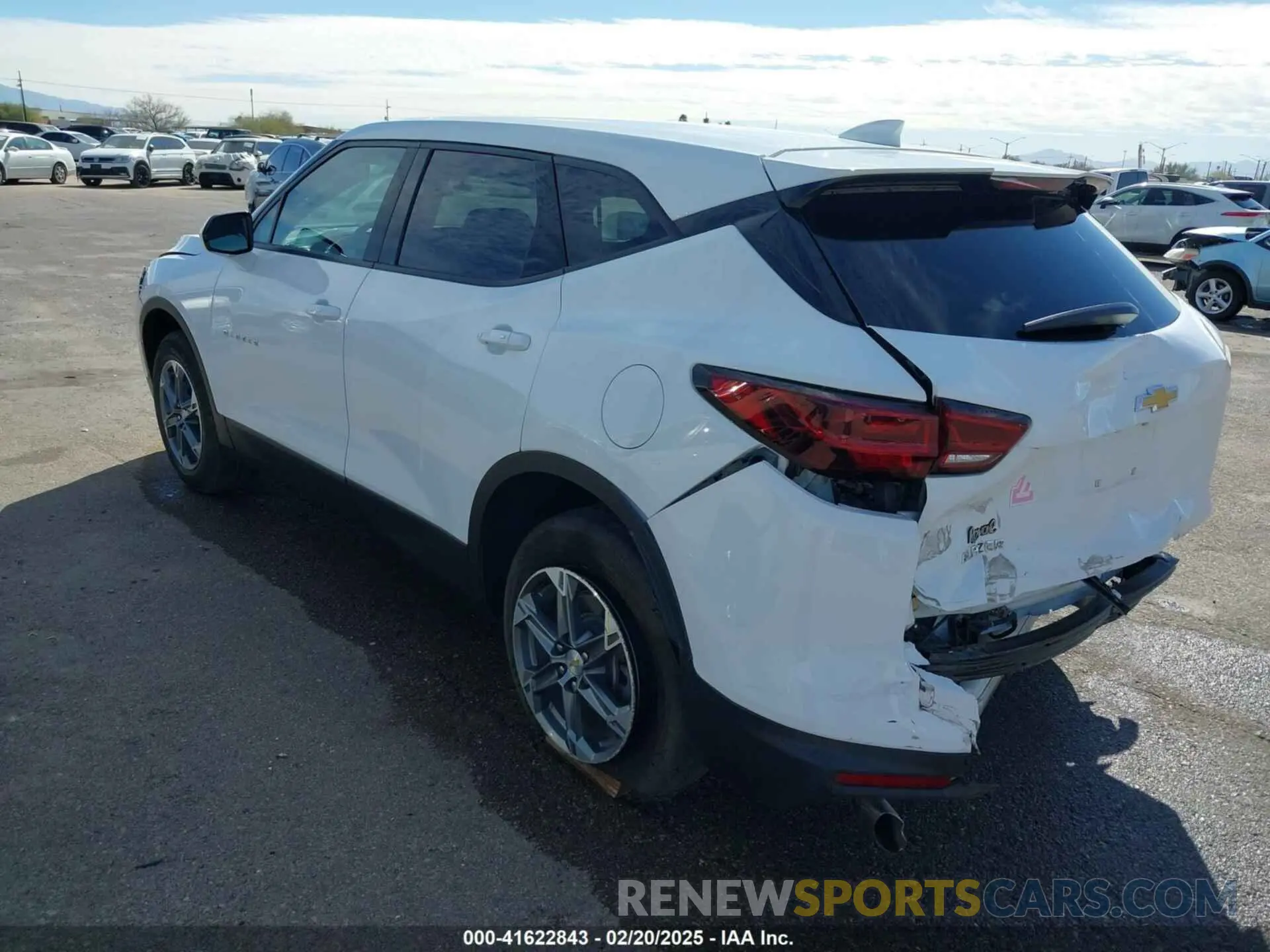 6 fotografías del automóvil dañado 3GNKBCR4XPS116844 CHEVROLET BLAZER 2023