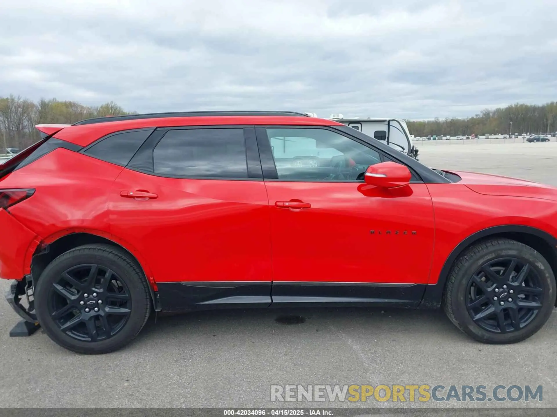 13 fotografías del automóvil dañado 3GNKBERS4PS176709 CHEVROLET BLAZER 2023