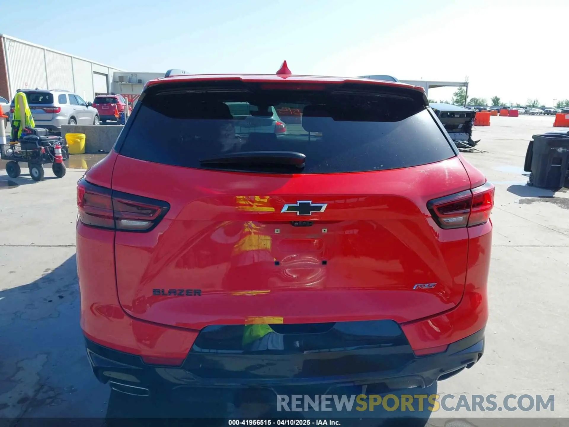 17 fotografías del automóvil dañado 3GNKBERS5PS199772 CHEVROLET BLAZER 2023