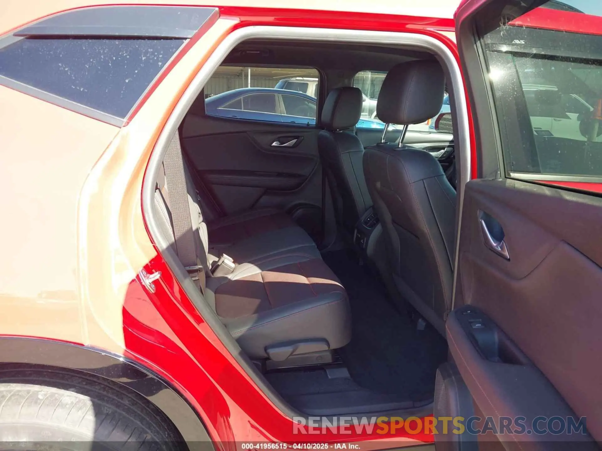 8 fotografías del automóvil dañado 3GNKBERS5PS199772 CHEVROLET BLAZER 2023