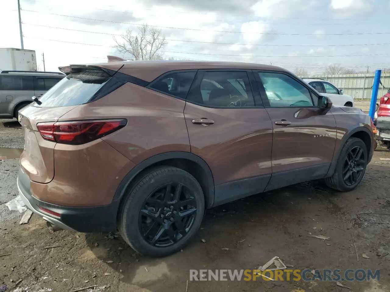 3 fotografías del automóvil dañado 3GNKBHR45PS170730 CHEVROLET BLAZER 2023