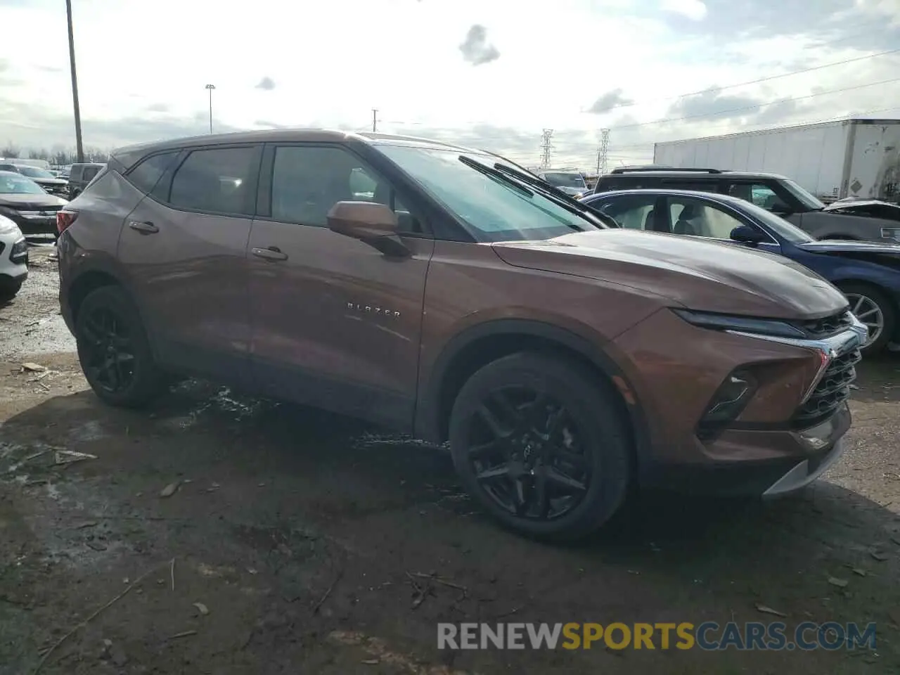 4 fotografías del automóvil dañado 3GNKBHR45PS170730 CHEVROLET BLAZER 2023