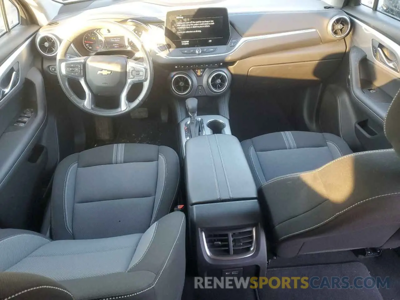 8 fotografías del automóvil dañado 3GNKBHR46PS131368 CHEVROLET BLAZER 2023