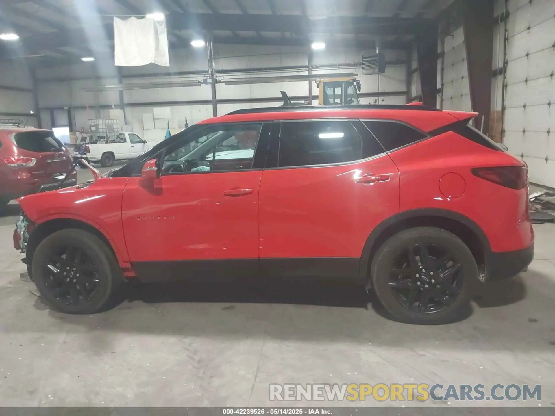 15 fotografías del automóvil dañado 3GNKBJRS2PS102035 CHEVROLET BLAZER 2023