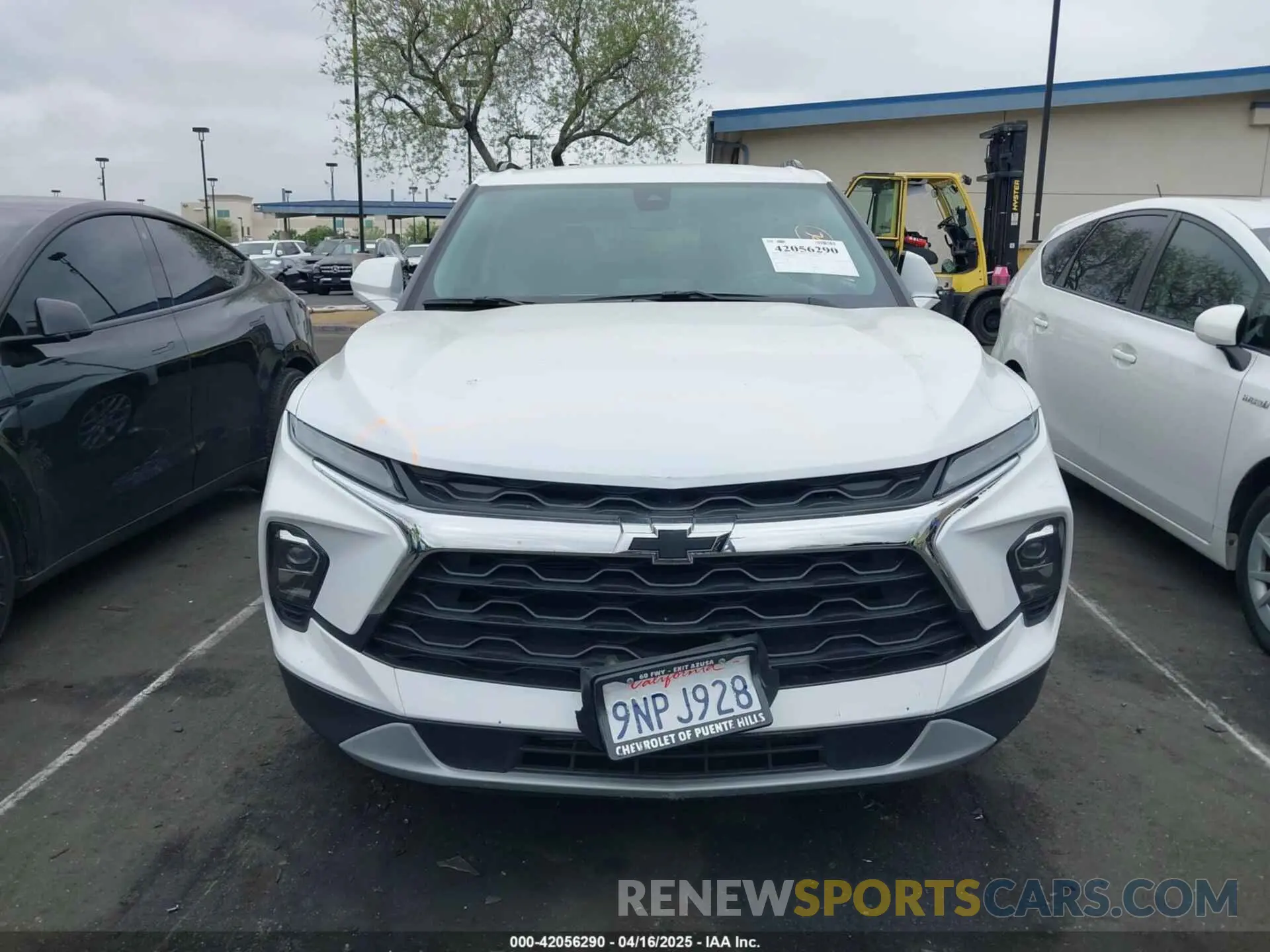 13 fotografías del automóvil dañado 3GNKBCR44RS277208 CHEVROLET BLAZER 2024