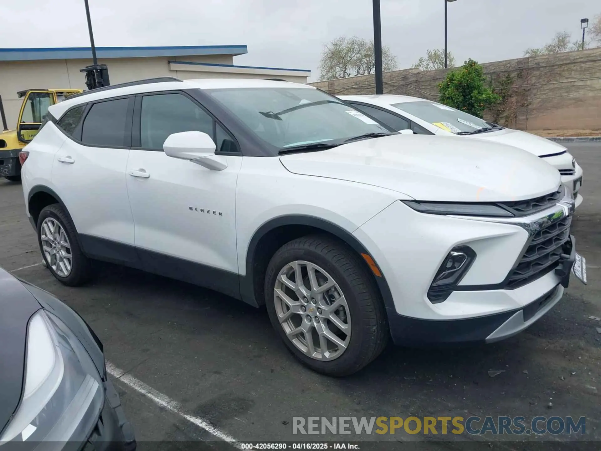14 fotografías del automóvil dañado 3GNKBCR44RS277208 CHEVROLET BLAZER 2024