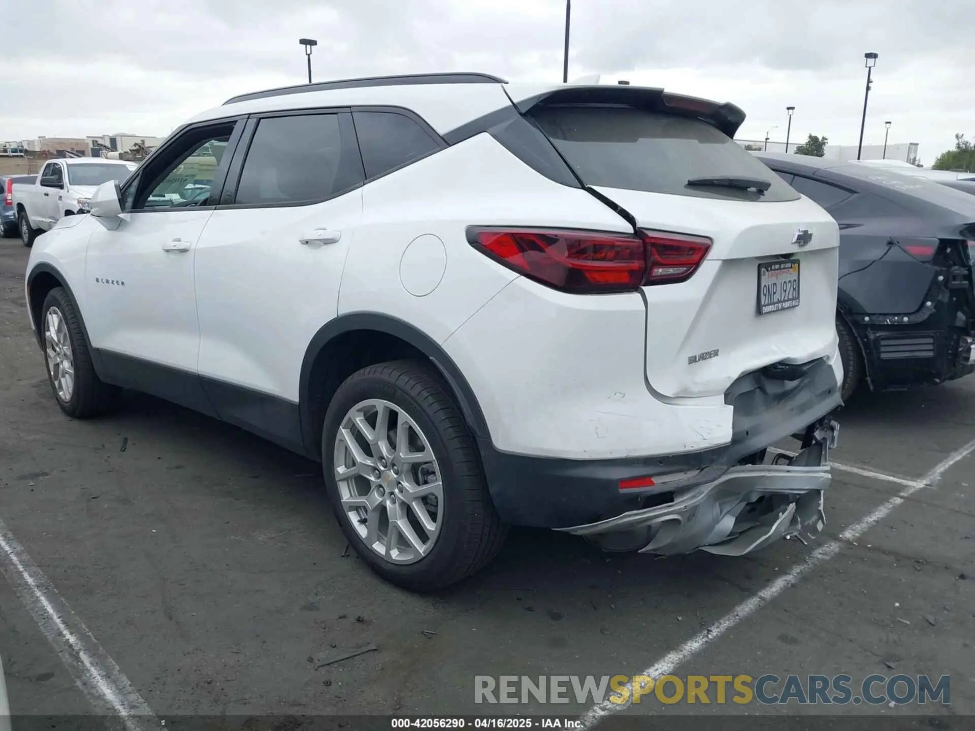 3 fotografías del automóvil dañado 3GNKBCR44RS277208 CHEVROLET BLAZER 2024